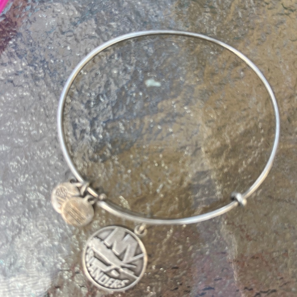 Alex and Ani NY Islanders